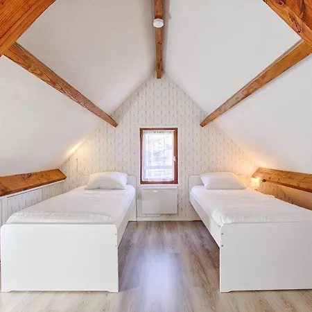 Lumineux Avec Grand Jardin Et Parking Prive A - Fr-1-788-55 Chalet