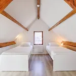 Lumineux Avec Grand Jardin Et Parking Prive A - Fr-1-788-55 Chalet
