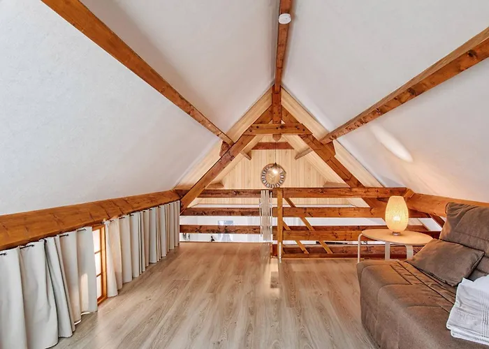 Lumineux Avec Grand Jardin Et Parking Prive A - Fr-1-788-55 * Merville-Franceville-Plage