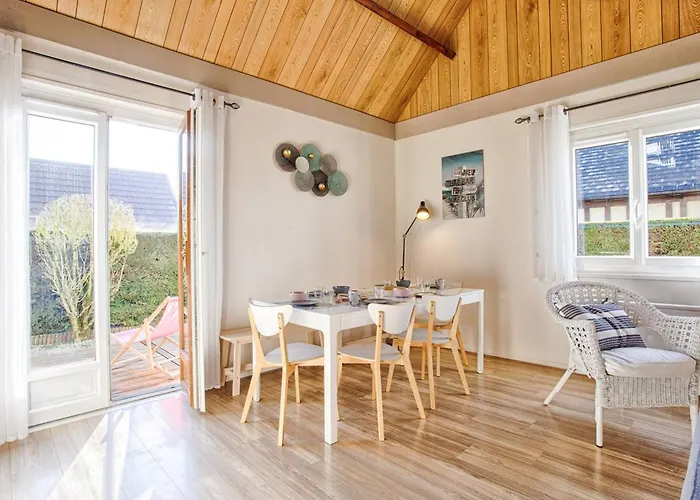 Lumineux Avec Grand Jardin Et Parking Prive A - Fr-1-788-55 Merville-Franceville-Plage