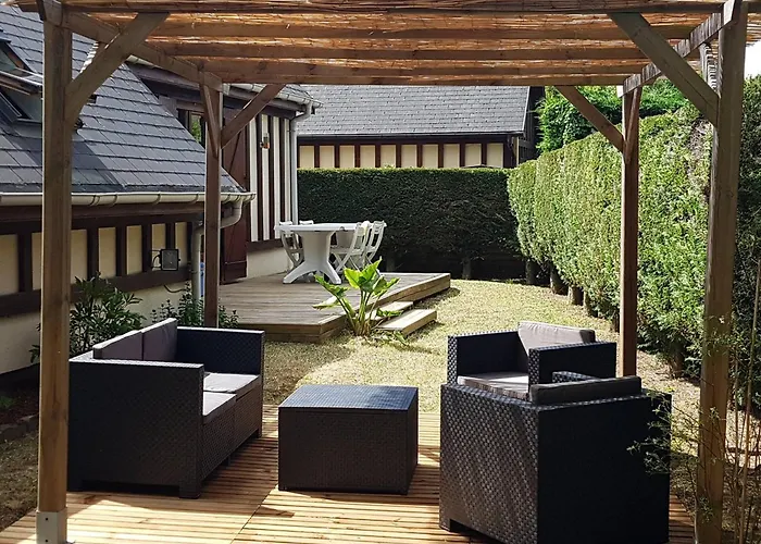 Lumineux Avec Grand Jardin Et Parking Prive A - Fr-1-788-55 Merville-Franceville-Plage